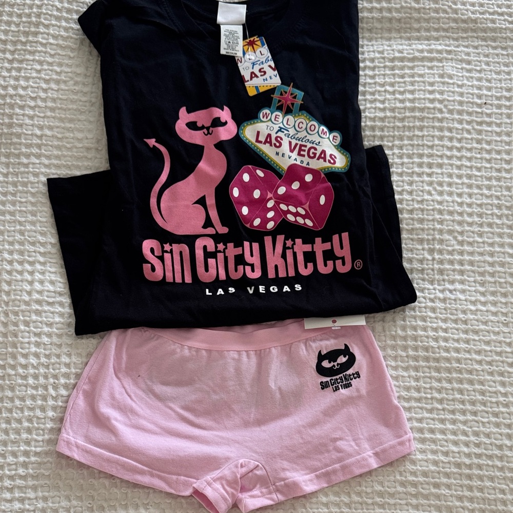 Girls' Pink & Black Pajama Set - Las Vegas